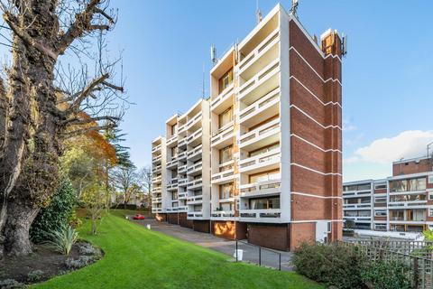 2 bedroom flat for sale, Southwood Lawn Road, Highgate