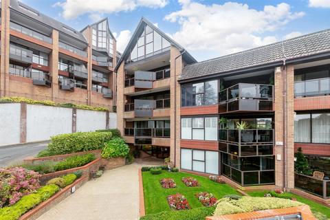 2 bedroom apartment for sale, Esplanade, Esplanade, Rochester, Kent