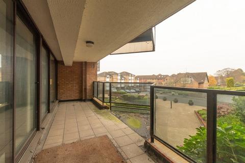 2 bedroom apartment for sale, Esplanade, Esplanade, Rochester, Kent