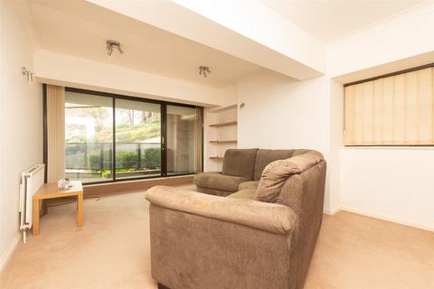 2 bedroom apartment for sale, Esplanade, Esplanade, Rochester, Kent