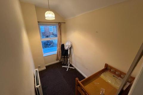 3 bedroom terraced house to rent, Leicester, LE4 6be