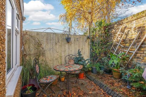 2 bedroom cottage for sale, New Barnet,  Barnet,  EN4