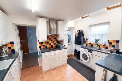 1 Elm Grove, Barnham, Bognor Regis, PO22 0HE