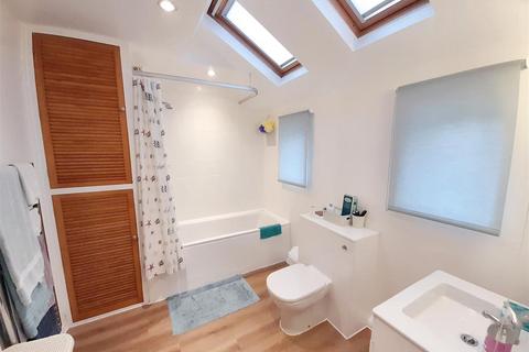 1 Elm Grove, Barnham, Bognor Regis, PO22 0HE