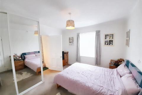1 Elm Grove, Barnham, Bognor Regis, PO22 0HE