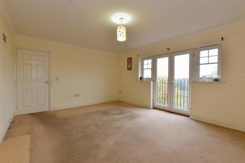 2 bedroom flat for sale, Caspian Way, Purfleet, Essex