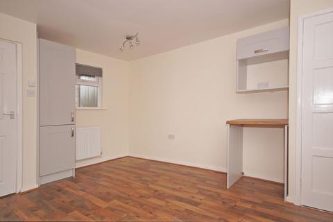 12 Almsford Drive, Harrogate, HG2 8EN