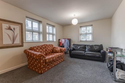 2 bedroom flat for sale, Wellfield Mews, Staincliffe WF13