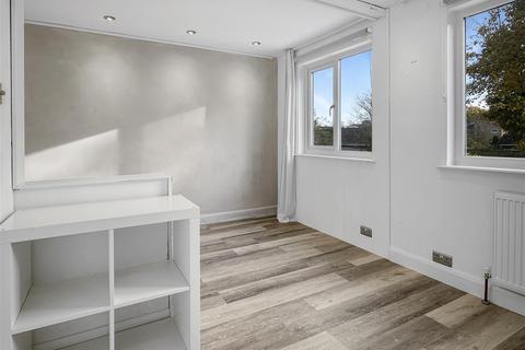 19 Gladeside, Bar Hill, Cambridge, CB23 8DY
