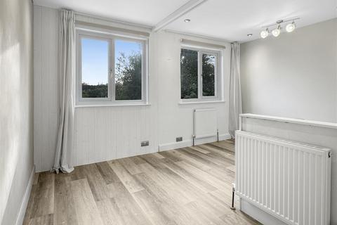 19 Gladeside, Bar Hill, Cambridge, CB23 8DY