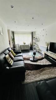 2 bedroom flat to rent, Enstone Road, Enfield