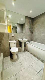 2 bedroom flat to rent, Enstone Road, Enfield