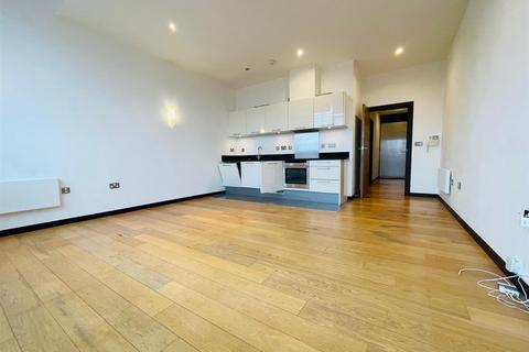 Apartment to rent, Abbey Park Road, Leicester