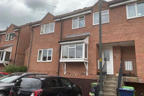 3 bedroom terraced house to rent, Gupshill Close, Tewkesbury