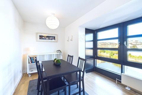 2 bedroom flat to rent, The Shore, The Shore, Edinburgh, EH6