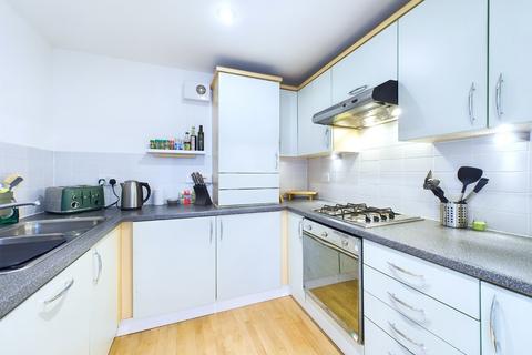 2 bedroom flat to rent, The Shore, The Shore, Edinburgh, EH6