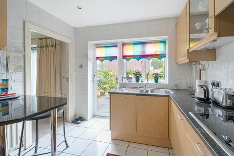 4 Hollybrake Close, Chislehurst, BR7 6NT