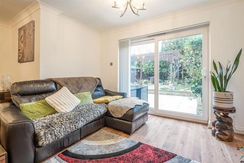 5 Wells Road, Brierley Hill, DY5 3TB