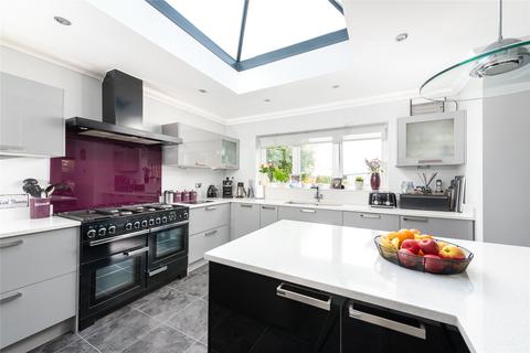 5 bedroom detached house for sale, Aylesbury Road, Bierton, Aylesbury, Buckinghamshire, HP22