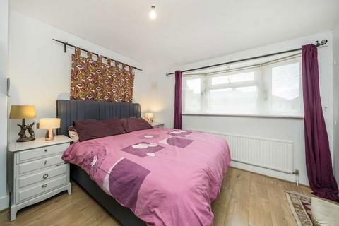 2 bedroom terraced house for sale, Grove Crescent, Feltham TW13