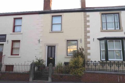 2 bedroom townhouse to rent, Brynford Street, Holywell, Flintshire, CH8 7RD.