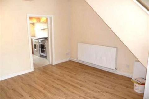 2 bedroom townhouse to rent, Brynford Street, Holywell, Flintshire, CH8 7RD.