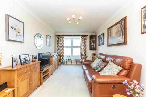 1 bedroom retirement property for sale, FFF Gainsborough Lodge, South Farm Road, Worthing, BN14 7ED