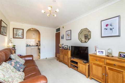 1 bedroom retirement property for sale, FFF Gainsborough Lodge, South Farm Road, Worthing, BN14 7ED