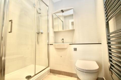 1 bedroom flat for sale, Dominion Court, London Road, Hounslow, TW3