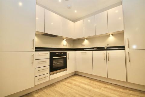 1 bedroom flat for sale, Dominion Court, London Road, Hounslow, TW3