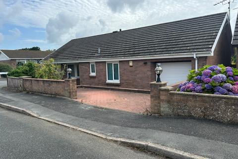 2 bedroom bungalow for sale, Gateholm Avenue, Milford Haven, Pembrokeshire, SA73