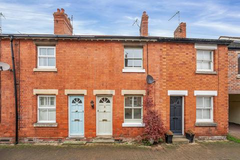 2 bedroom terraced house to rent, Deans Street, Oakham