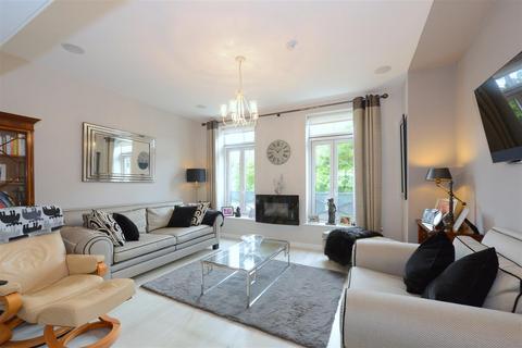 3 bedroom townhouse for sale, The Anchorage, Coton Hill, Shrewsbury