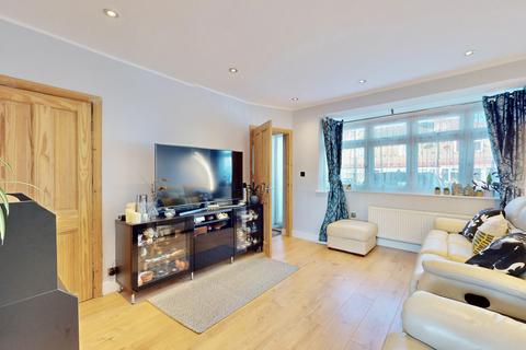 2 bedroom terraced house for sale, Woodstock Gardens, Hayes UB4