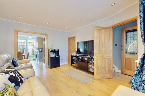 2 bedroom terraced house for sale, Woodstock Gardens, Hayes UB4