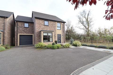 4 bedroom detached house for sale, Fox Drive, Pocklington, York