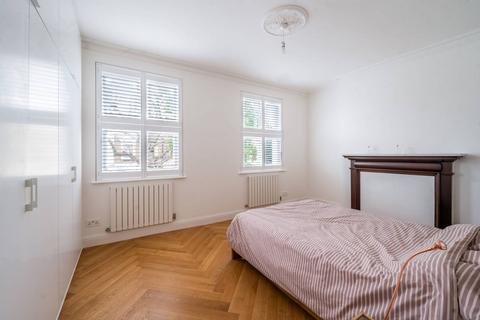 2 bedroom flat to rent, Loftus Road, Shepherd's Bush, London, W12