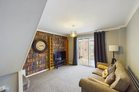 68 Tudor Way, Worcester, WR2 5QU