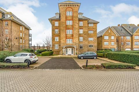 2 bedroom flat to rent, Sandling Way, Chatham ME4