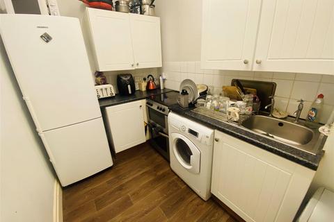 2 bedroom flat to rent, BPC01938 Park Street, Bristol, BS1