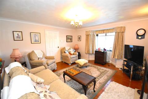 2 bedroom detached bungalow for sale, Stilwells, Rochford