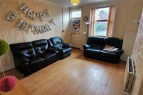 5 bedroom house to rent, Brudenell View