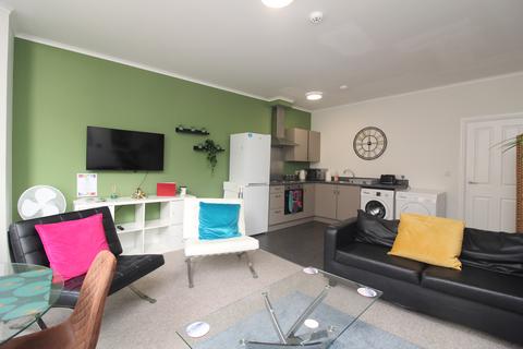 2 bedroom flat to rent, First Avenue, Hove BN3