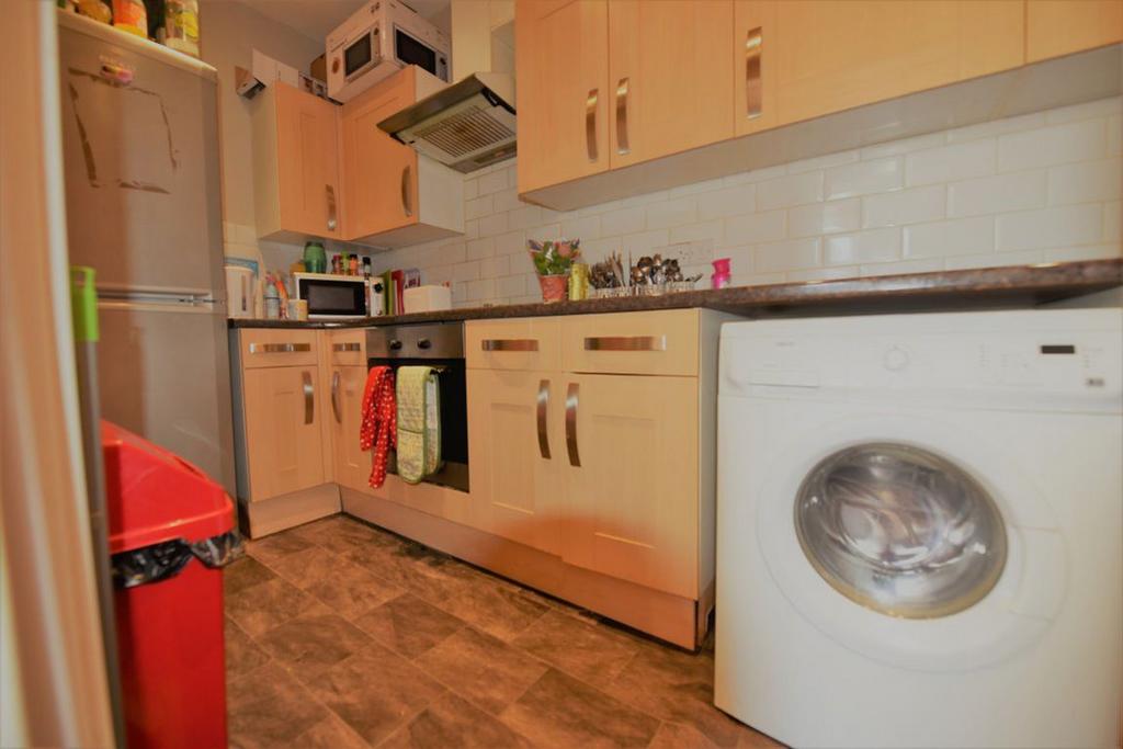 Apartment in Leeds - View 3