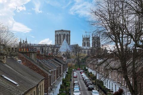 3 bedroom terraced house for sale, St. Johns Crescent, York YO31