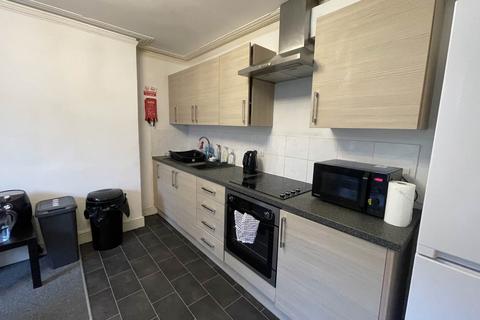 3 bedroom flat to rent, Springfield Road, Brighton, East Sussex