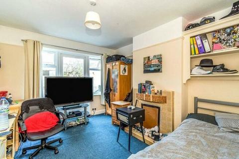 4 bedroom private hall to rent, Burgess Road, Southampton