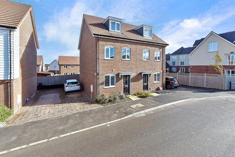 3 bedroom townhouse for sale, Castor Road, Margate, Kent