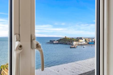 2 bedroom apartment for sale, Tenby SA70