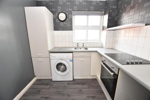 2 bedroom apartment to rent, Tallow Gate, South Woodham Ferrers